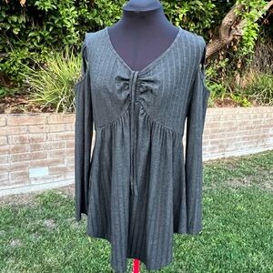 Scarlet Darkness Women's Medieval Cosplay Style Gray Cold Shoulder Top